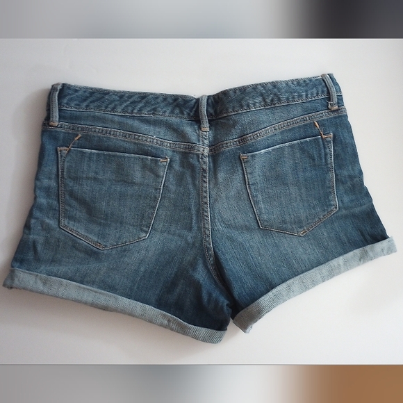 Mossimo Shorts - Picture 3 of 4